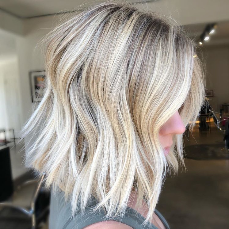 A line lob hairstyle