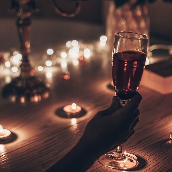 10 Romantic and Perfect Date Night Ideas for Adults