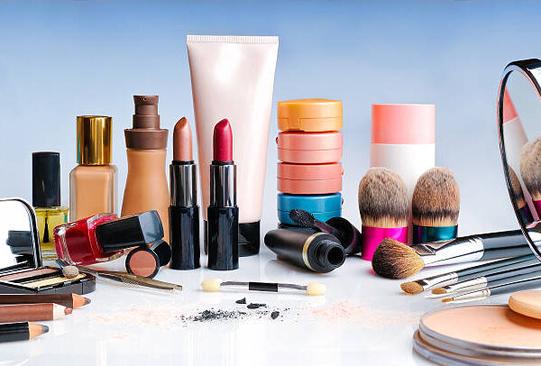 Insider Tips for Buying Wholesale Cosmetics Online